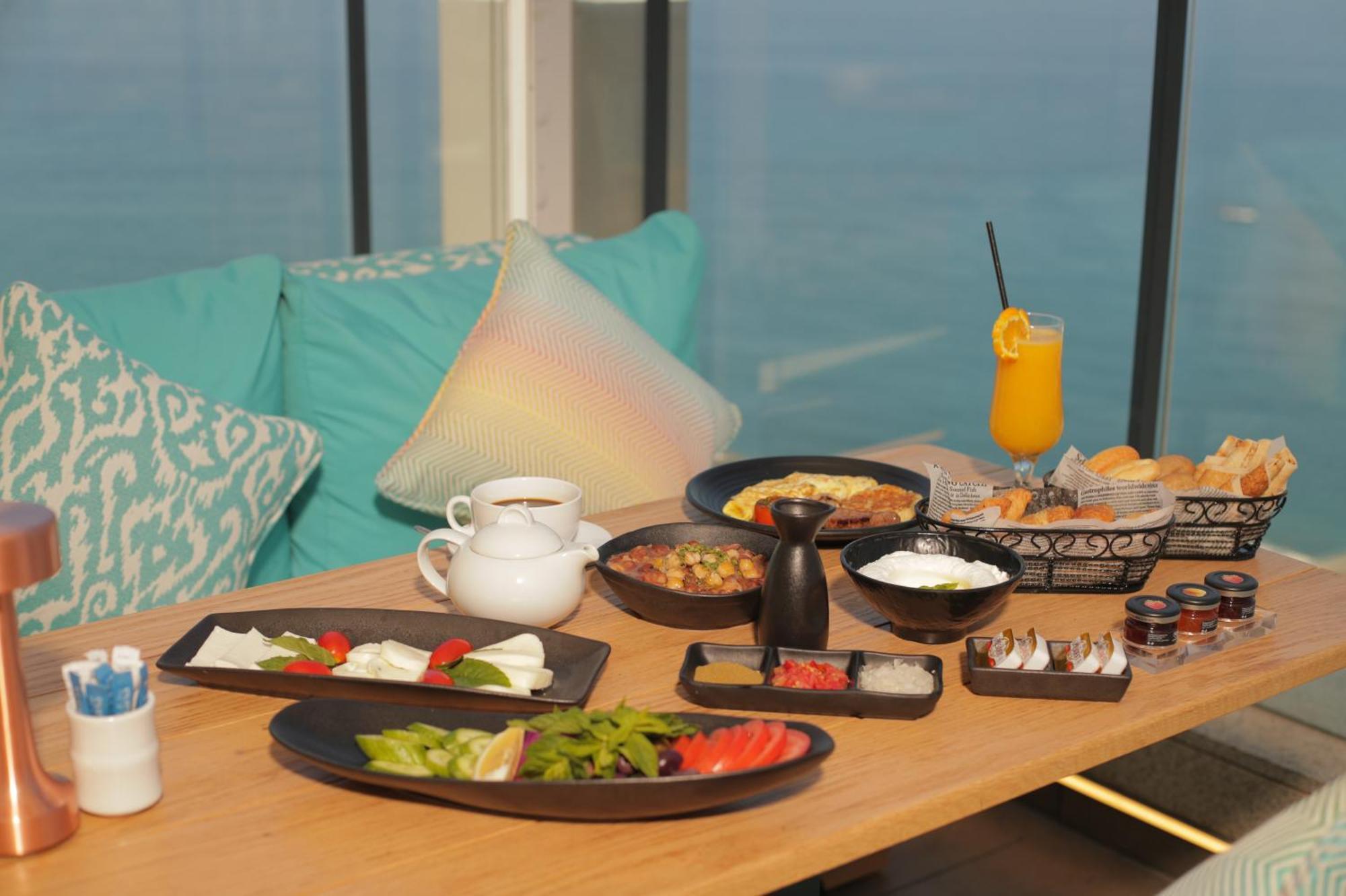 Raouche Arjaan By Rotana Aparthotel Beirut Exterior foto