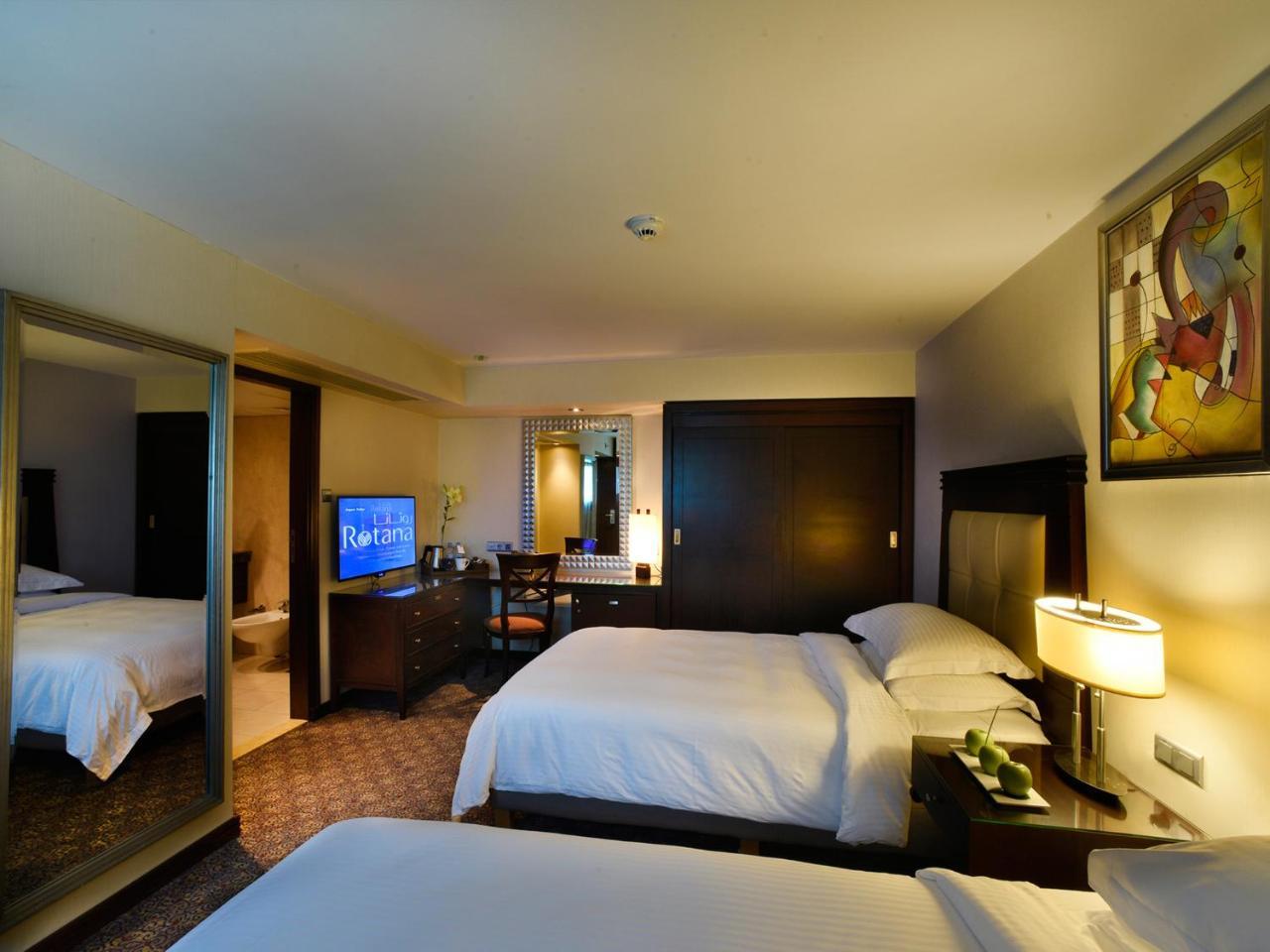 Raouche Arjaan By Rotana Aparthotel Beirut Exterior foto