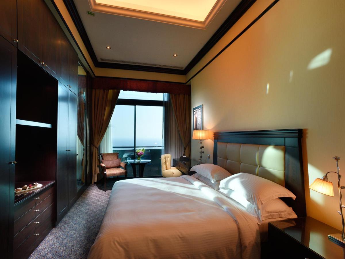 Raouche Arjaan By Rotana Aparthotel Beirut Exterior foto